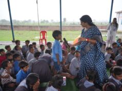 बारिश में भी बच्चों का उत्साह कायम, बोहरडीह में लगी बाल अधिकारों की चौपाल