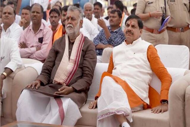 Modi_01-3.jpg