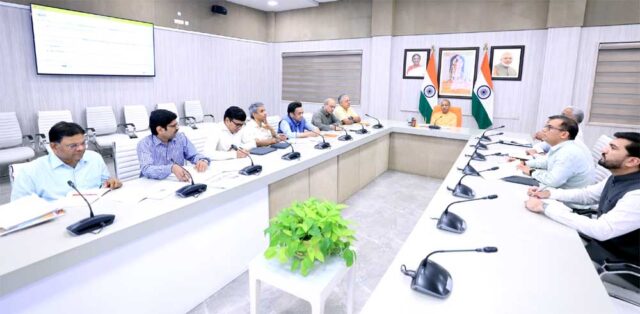 Up_sarkar_02-1.jpg
