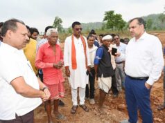 उप मुख्यमंत्री विजय शर्मा के निर्देश पर बोड़ला के खारिया से अगरी तक पीएम जनमन योजना की सड़क की राज्य स्तरीय जांच