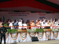 लखनऊ की सड़कों पर गूंजा राष्ट्रप्रेम, हाथों में तिरंगा, जुबां पर भारत माता की जय के नारे