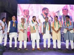 आजादी के जश्न में बांटे 80 किलो लड्डू, कई धर्मगुरुओं की मौजूदगी में हुआ भव्य ध्वजारोहण समारोह