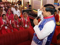 CM डॉ. यादव ने कृषि सखियों से किया संवाद, किसान महिलाओं ने बताई बढ़ती आय की सफलता की कहानी