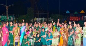सावन की उमंग में झूमीं महिलाएं, महिला कांग्रेस ने मनाया सावन महोत्सव