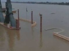 Varanasi Flood: गंगा के बढ़ते जलस्तर से घाटों पर संकट, अस्सी से नमो घाट तक जलभराव; प्रशासन अलर्ट पर