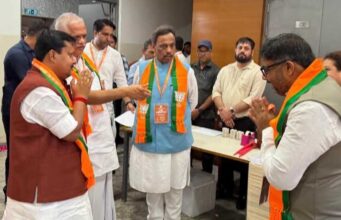 कभी BJP में जाने पर पिता की पिटाई, 15 साल बाद बासित बने पार्टी का बड़ा मुस्लिम चेहरा