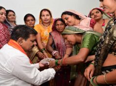 रायपुर में बिहान की दीदियों ने डिप्टी सीएम विजय शर्मा को बांधी राखी, साझा किए गुजरात भ्रमण के अनुभव