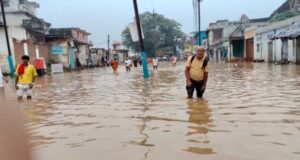 मंदाकिनी नदी का रौद्र रूप, नागौद थाने में घुसा पानी; चित्रकूट में जलभराव से हाल बेहाल