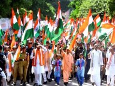 गोरखपुर में योगी संग युवाओं ने निकाली तिरंगा यात्रा, दिखा राष्ट्रभक्ति का जोश