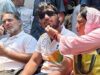 साहिल लोचव के साथ पुलिस दफ्तर पहुंचे राहुल गांधी, FIR दर्ज होने तक धरने का ऐलान