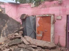 पंचायत भवन की छत गिरते ही मचा हड़कंप, सरकारी दस्तावेज मलबे में दबे; सरपंच-सचिव सुरक्षित