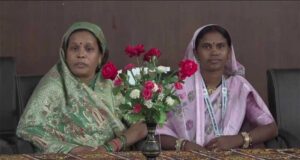 ‘आनंदी कुटुम्ब समृद्ध ग्राम’ राष्ट्रीय कार्यक्रम में पार्वती मंडावी और पिलेश्वरी नेताम ने साझा किए ग्रामीण विकास के अनुभव