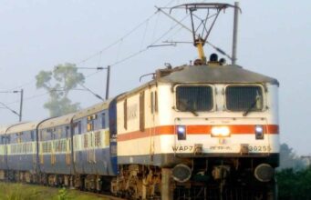 रेल यात्रियों को झटका! 12 ट्रेनों के बदले रूट, इन तारीखों पर जानें नए रास्ते और स्टॉपेज