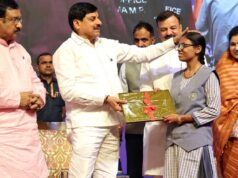 CM का छात्रों को सफलता मंत्र, 1.21 लाख विद्यार्थियों को मिली राशि; 10 बच्चों को लैपटॉप भी दिए