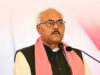 2027 चुनाव से पहले बयानबाजी तेज! SP MLC की टिप्पणी पर UP की राजनीति में बवाल