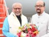 उपराष्ट्रपति राधाकृष्णन का स्वागत करने पहुंचे राज्यपाल डेका, गर्मजोशी से हुआ अभिनंदन