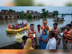 यूपी में बाढ़ के बीच योगी सरकार का राहत अभियान तेज, 18,810 लोगों को सुरक्षित स्थान पहुंचाया