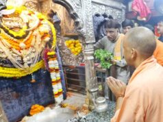 बाबा काल भैरव और काशी विश्वनाथ मंदिर पहुंचे मुख्यमंत्री योगी, लिया आशीर्वाद