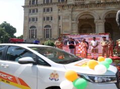 मुख्यमंत्री योगी आदित्यनाथ ने 25 चार-पहिया और 62 दो-पहिया वाहनों को हरी झंडी दिखाकर किया रवाना