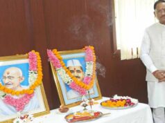 मुख्यमंत्री ने महात्मा गांधी और पूर्व प्रधानमंत्री लाल बहादुर शास्त्री की जयंती पर किया नमन
