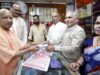 भारत की स्वाधीनता का मंत्र था खादी, हर व्यक्ति खादी को जीवन का बनाए हिस्साः मुख्यमंत्री