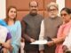 लोकसभा स्पीकर ने TMC के 20 बागी सांसदों को दिया नया अल्टीमेटम, 22 की जगह 20 अक्टूबर तक की मोहलत