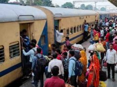 त्योहारी सीजन में ट्रेन टिकटों का संकट, दिल्ली और भोपाल रूट पर यात्रियों की बढ़ी परेशानी