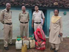 आबकारी ने कल्दा में भारी मात्रा में कच्ची शराब और महुआ लाहन पकड़ा