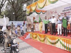 डीजीपी कैलाश मकवाणा ने लाल परेड ग्राउंड से हरी झंडी दिखाकर रैली को किया रवाना