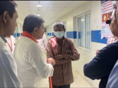 मरकाटोला घाट सड़क हादसे के घायलों और परिजनों से की मुलाकात, बेहतर उपचार के दिए निर्देश